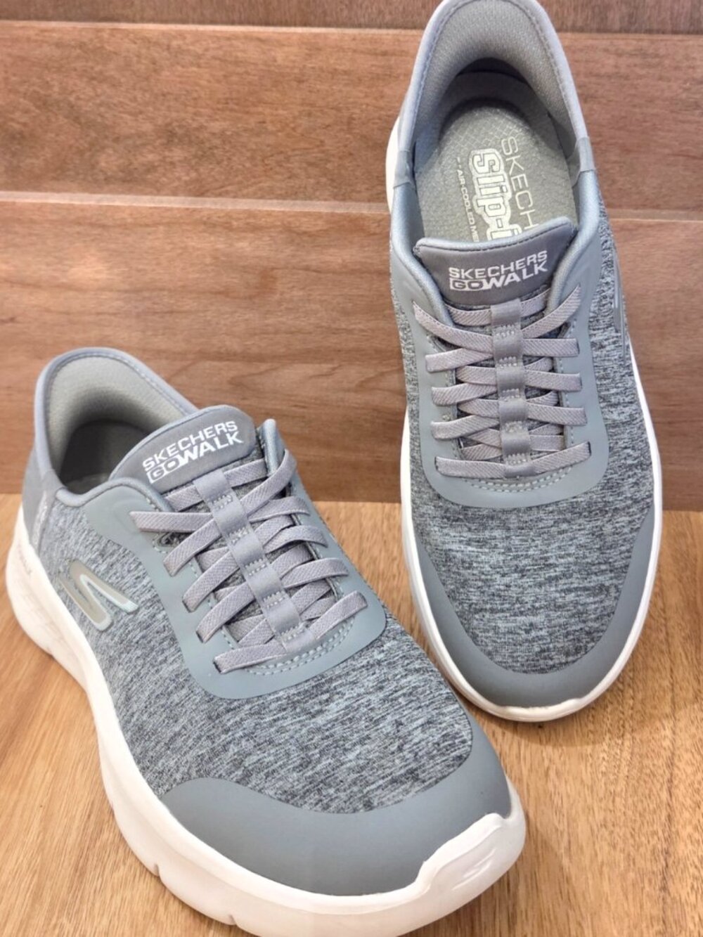Skechers Go-Walk Slip Ons - Like New